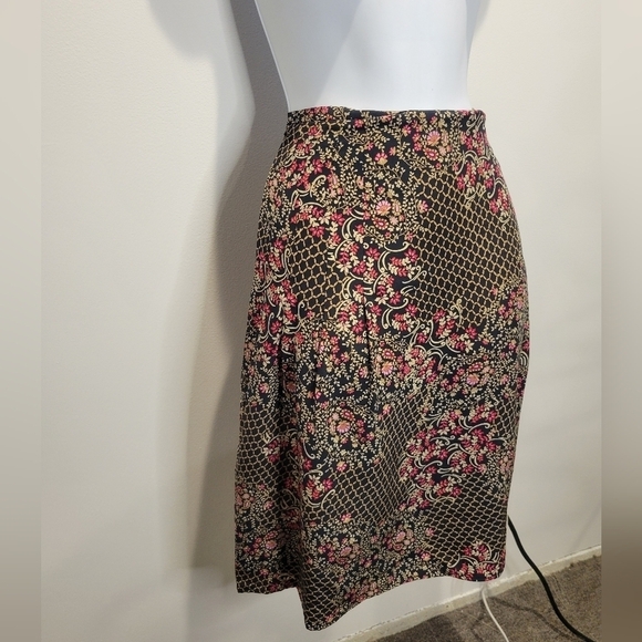 Pendleton size 12p silk mixed floral print skirt - Picture 2 of 6